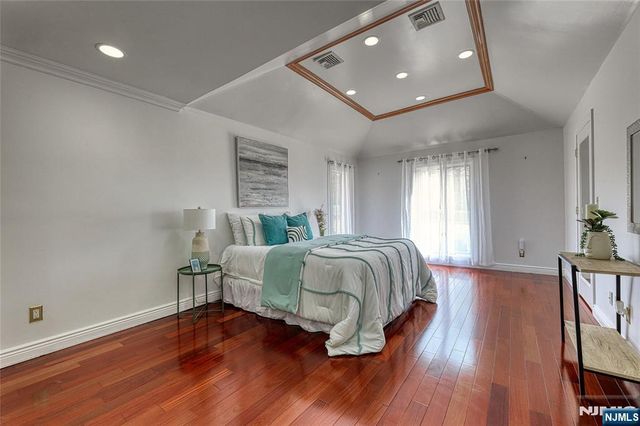 91 Chestnut Ridge Road, Saddle River, NJ 07458