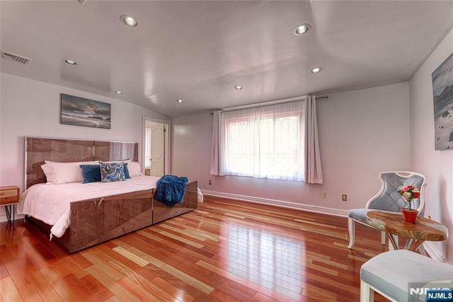 91 Chestnut Ridge Road, Saddle River, NJ 07458