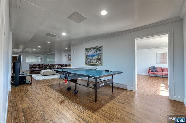 91 Chestnut Ridge Road, Saddle River, NJ 07458