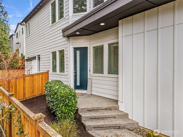 24509 NE 13th Place, Sammamish, WA 98074