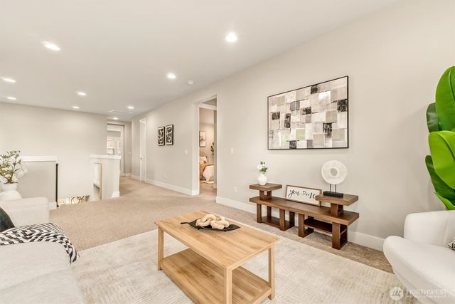 24509 NE 13th Place, Sammamish, WA 98074