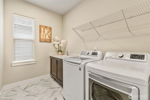 24509 NE 13th Place, Sammamish, WA 98074