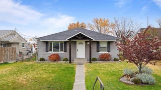 1922 Highland Dr, Prosser, WA 99350