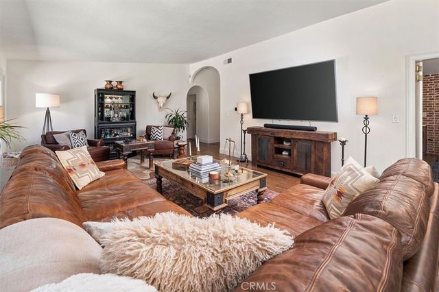 15737 Warm Springs, Canyon Country, CA 91387