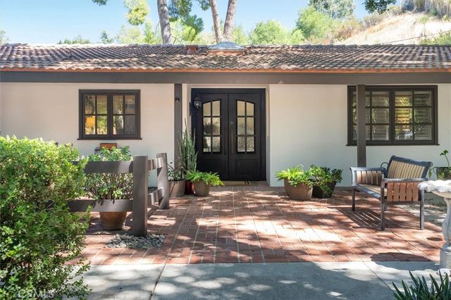15737 Warm Springs, Canyon Country, CA 91387