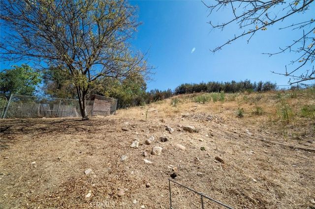 15737 Warm Springs, Canyon Country, CA 91387