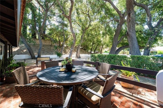 15737 Warm Springs, Canyon Country, CA 91387