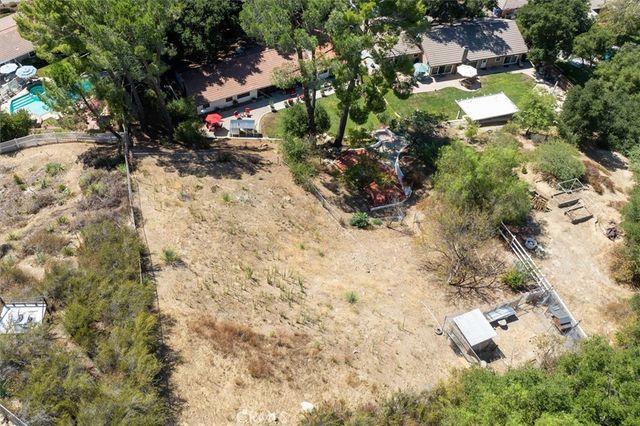 15737 Warm Springs, Canyon Country, CA 91387