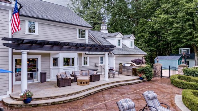17221 Sagamore Road, Walton Hills, OH 44146