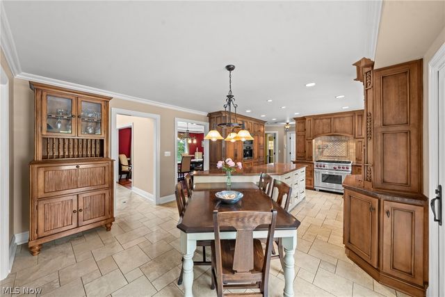 17221 Sagamore Road, Walton Hills, OH 44146
