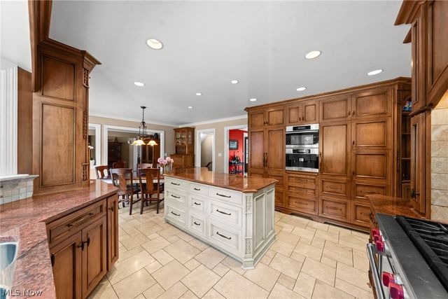 17221 Sagamore Road, Walton Hills, OH 44146