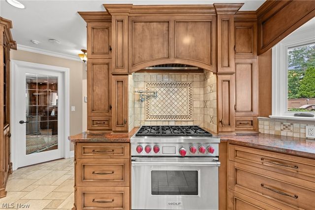17221 Sagamore Road, Walton Hills, OH 44146