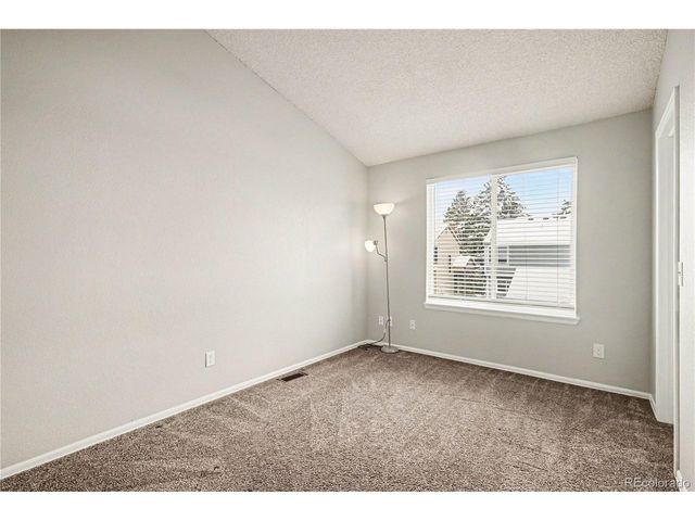 828 Summer Dr, Highlands Ranch, CO 80126