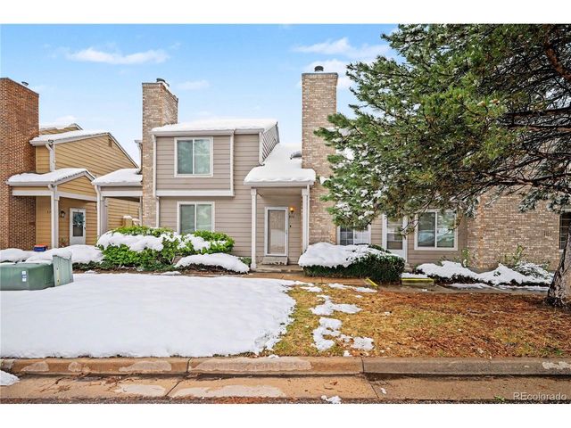 828 Summer Dr, Highlands Ranch, CO 80126