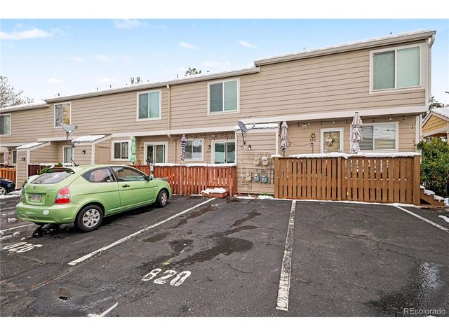 828 Summer Dr, Highlands Ranch, CO 80126