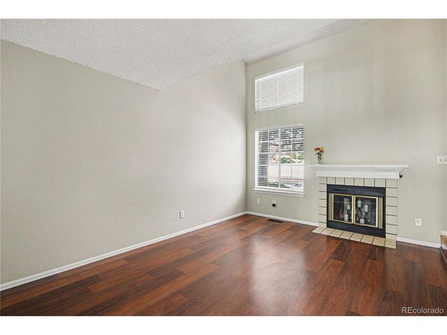 828 Summer Dr, Highlands Ranch, CO 80126