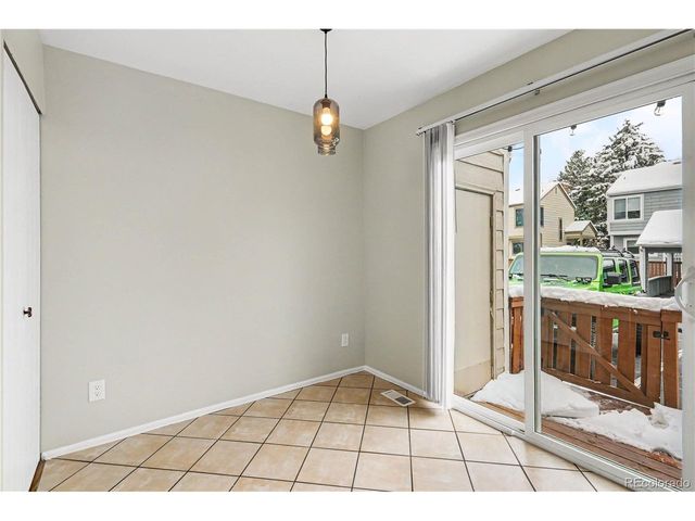 828 Summer Dr, Highlands Ranch, CO 80126