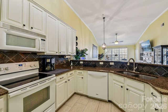 4700 Willow Glen Road, Harrisburg, NC 28075