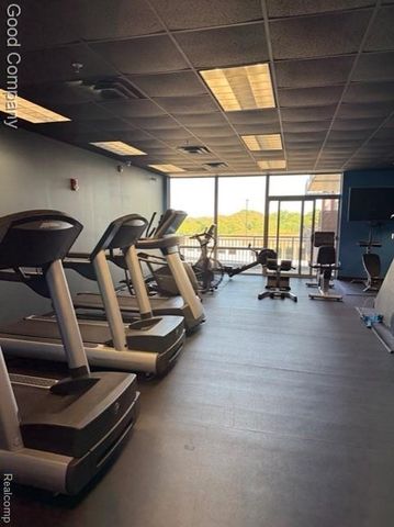 350 N Main Street 605, Royal Oak, MI 48067