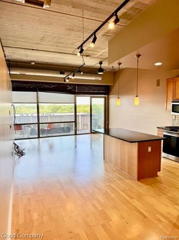350 N Main Street 605, Royal Oak, MI 48067