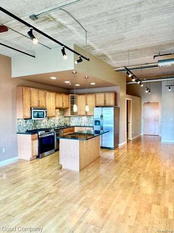 350 N Main Street 605, Royal Oak, MI 48067