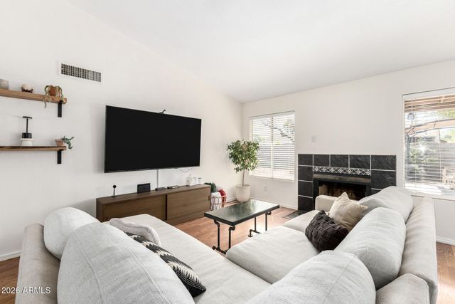 3123 W IRMA Lane, Phoenix, AZ 85027