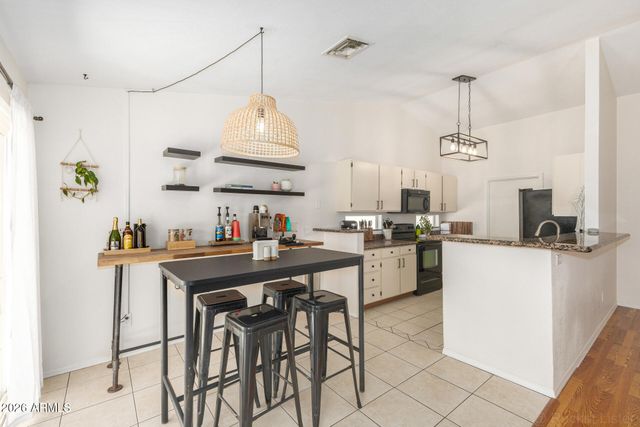 3123 W IRMA Lane, Phoenix, AZ 85027