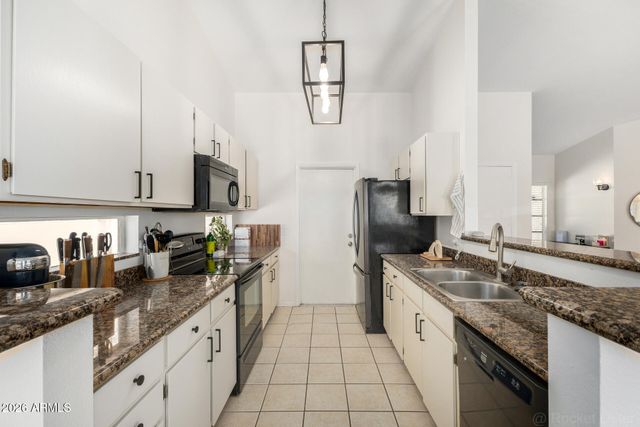 3123 W IRMA Lane, Phoenix, AZ 85027