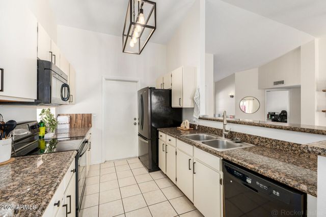 3123 W IRMA Lane, Phoenix, AZ 85027