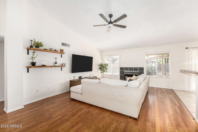 3123 W IRMA Lane, Phoenix, AZ 85027