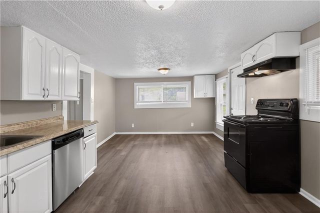 701 W Jones Street, Independence, MO 64052