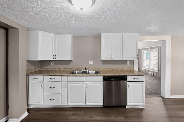 701 W Jones Street, Independence, MO 64052