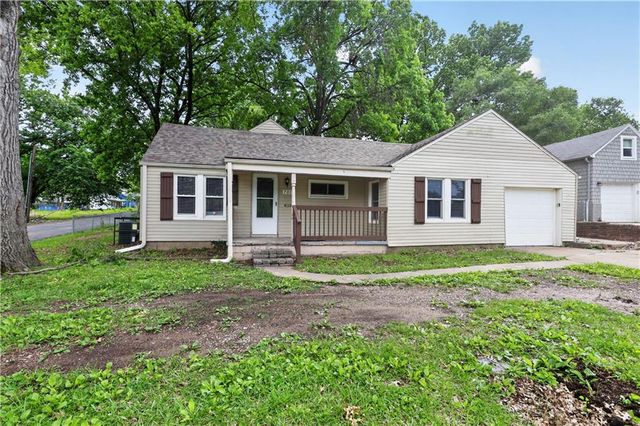 701 W Jones Street, Independence, MO 64052