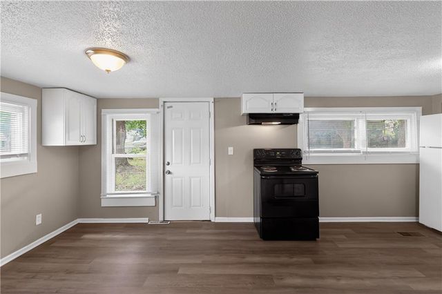 701 W Jones Street, Independence, MO 64052