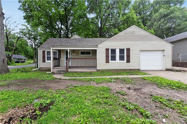 701 W Jones Street, Independence, MO 64052