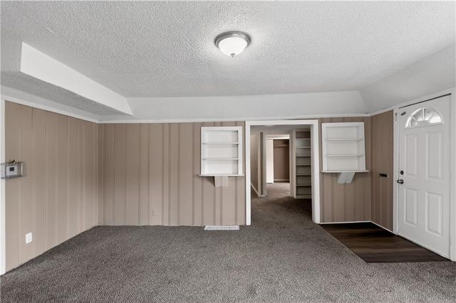 701 W Jones Street, Independence, MO 64052