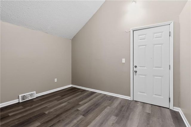 701 W Jones Street, Independence, MO 64052