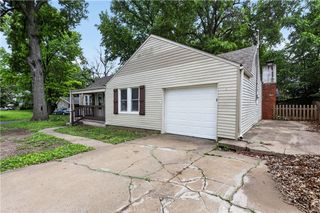 701 W Jones Street, Independence, MO 64052