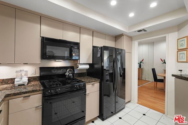 8160 Manitoba Street 113, Playa Del Rey (los Angeles), CA 90293