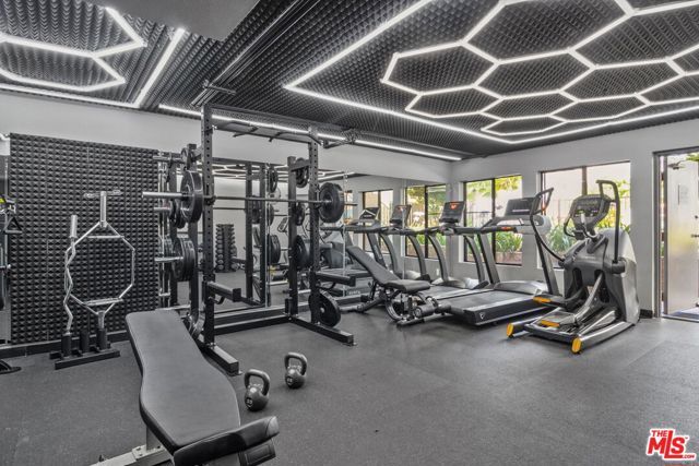 8160 Manitoba Street 113, Playa Del Rey (los Angeles), CA 90293
