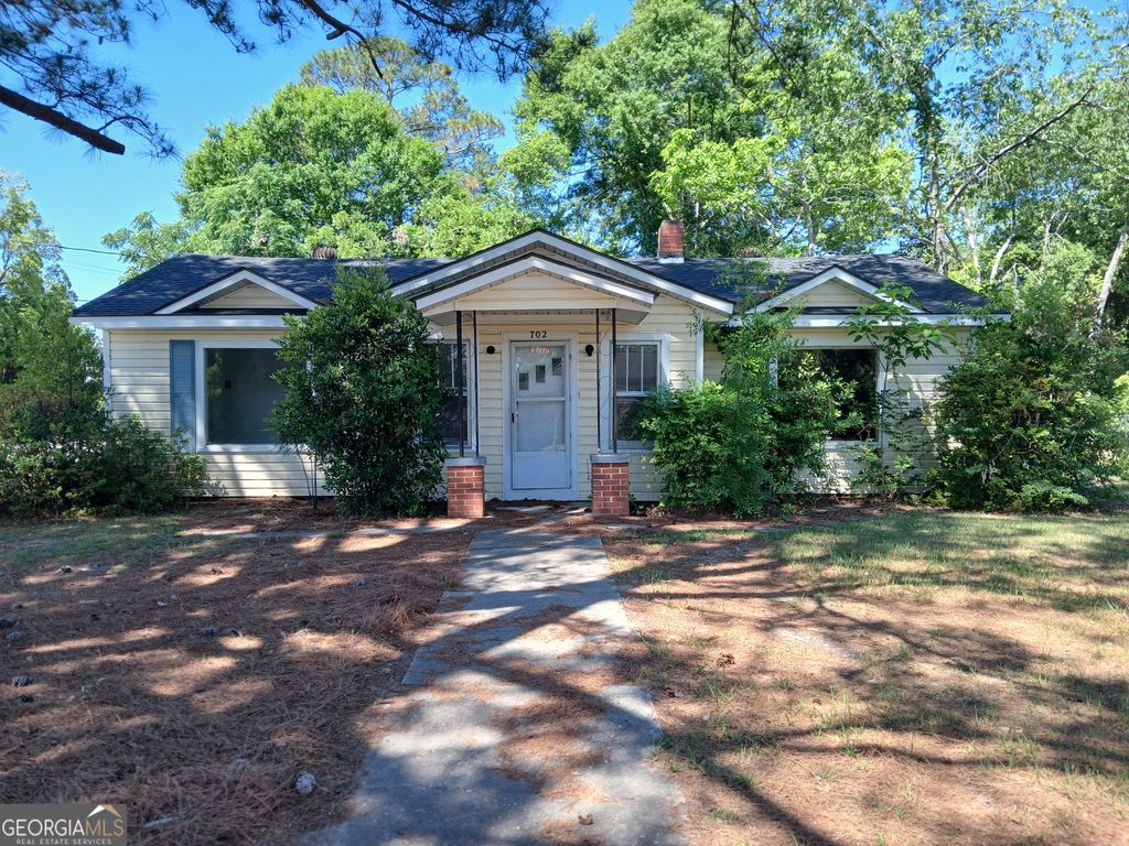 702 N CHURCH, Alma, GA 31510