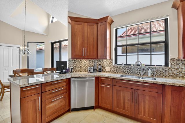 5850 NW 21st Avenue, Boca Raton, FL 33496