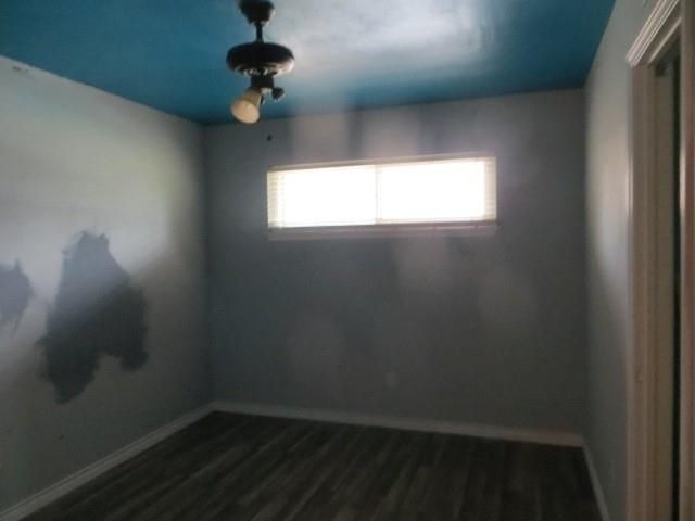 1602 Bellaire Boulevard, Alvin, TX 77511