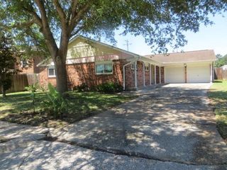 1602 Bellaire Boulevard, Alvin, TX 77511