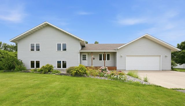 104 Golden Spike Road, West Fargo, ND 58078