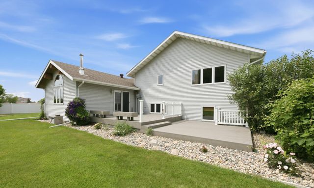104 Golden Spike Road, West Fargo, ND 58078