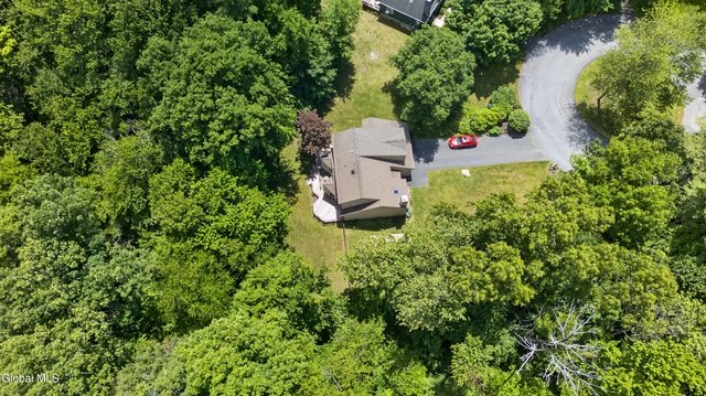 15 Arbor Lane, Clifton Park, NY 12065
