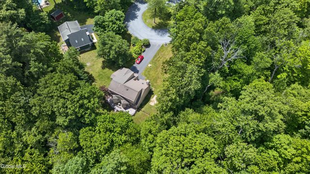 15 Arbor Lane, Clifton Park, NY 12065