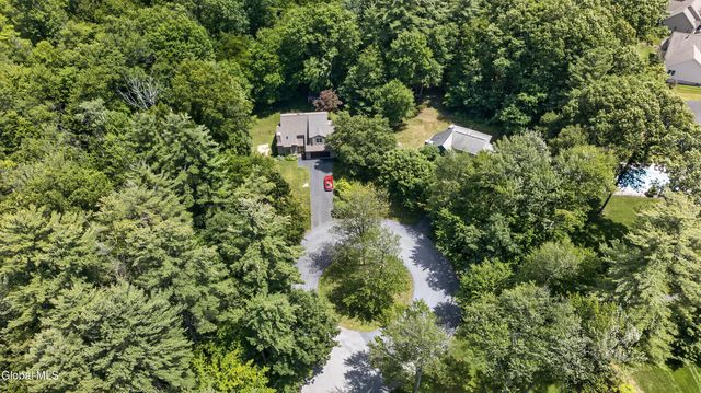 15 Arbor Lane, Clifton Park, NY 12065