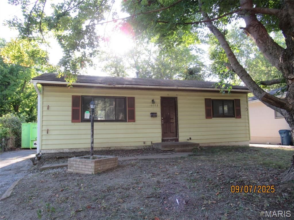10552 Earl Drive, St Louis, MO 63136